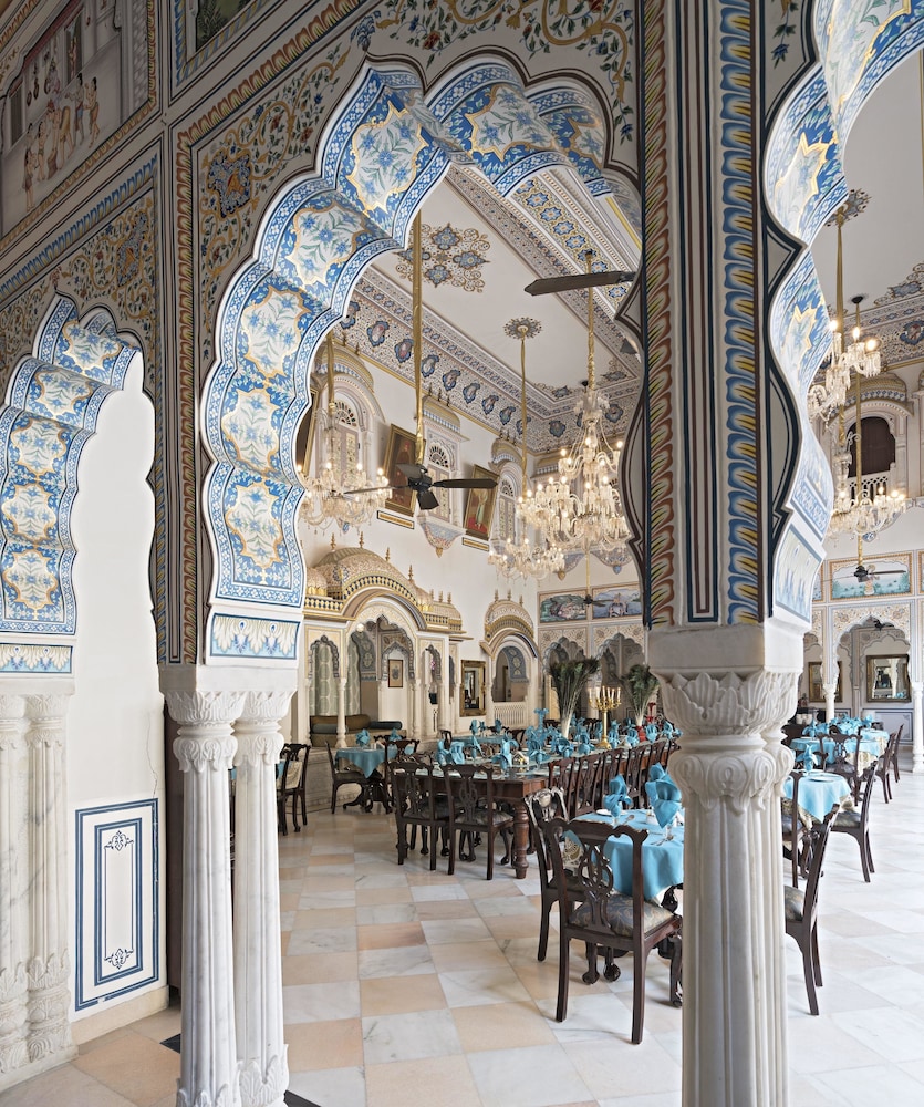 Alsisar Mahal 32/50