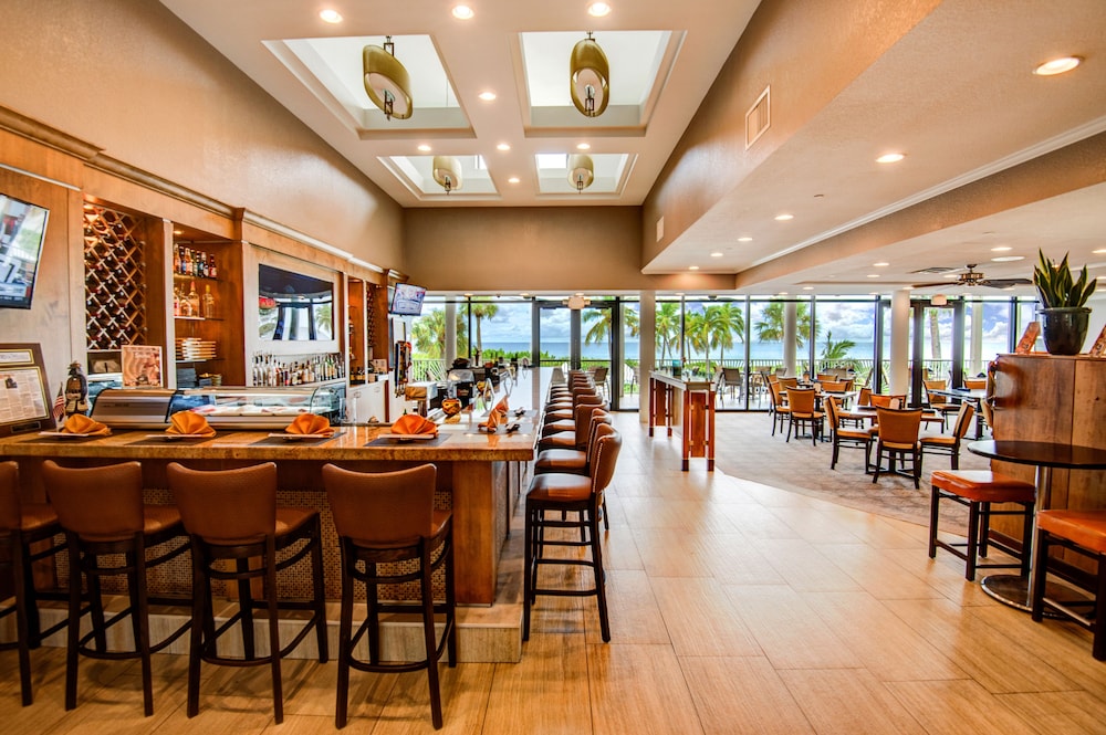 Sundial Beach Resort 33/50