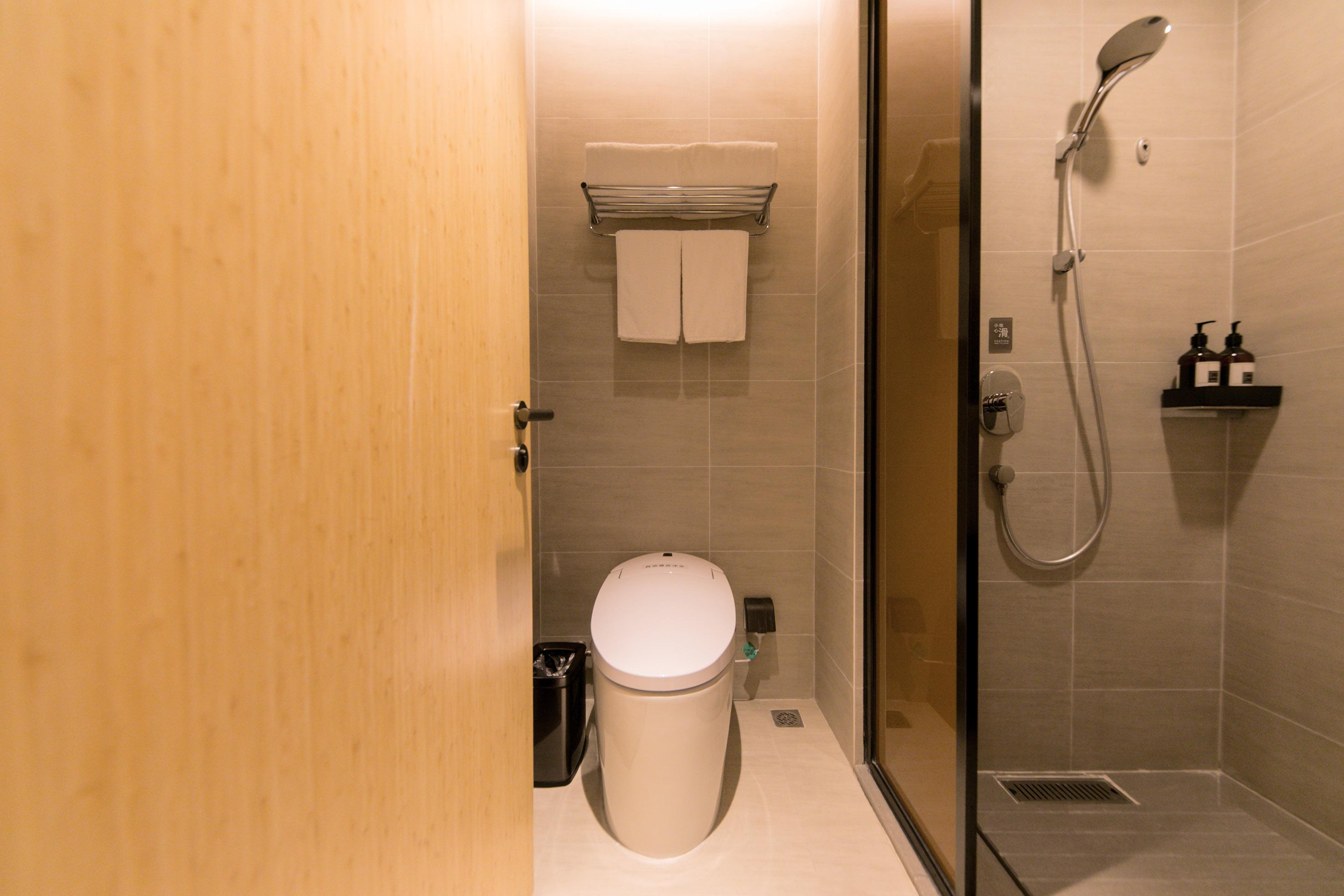 JI Hotel Shanghai Hongqiao Airport 27/28