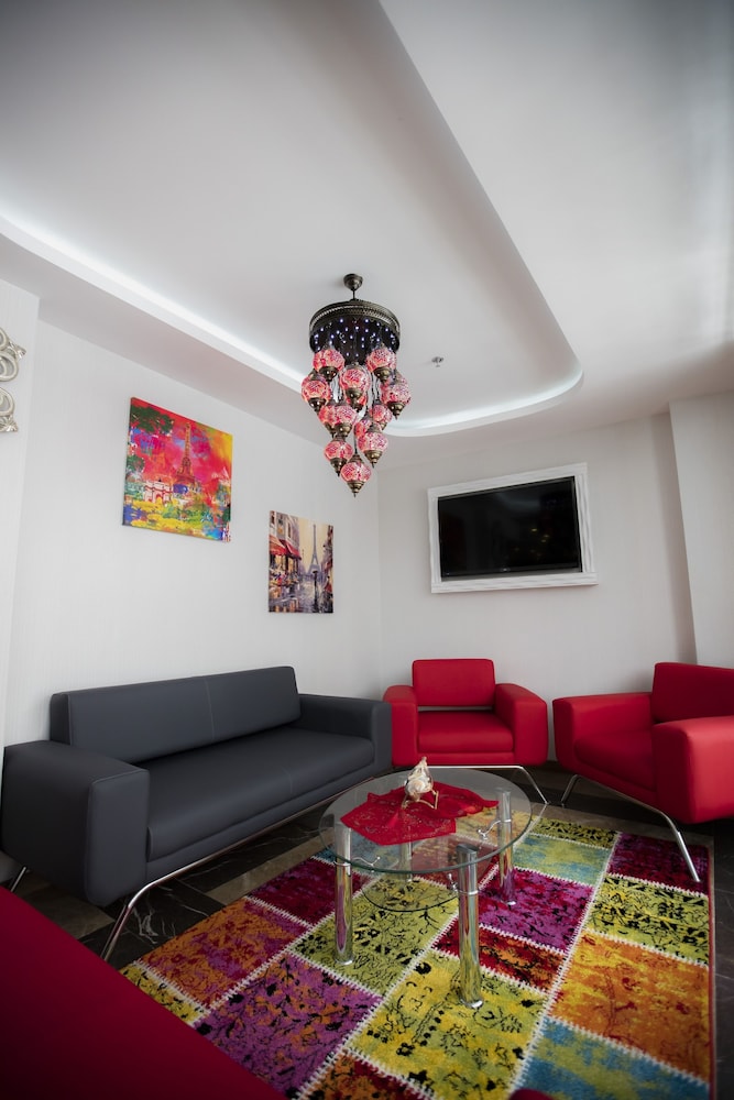 ROYAL INCI AIRPORT HOTEL 56/67