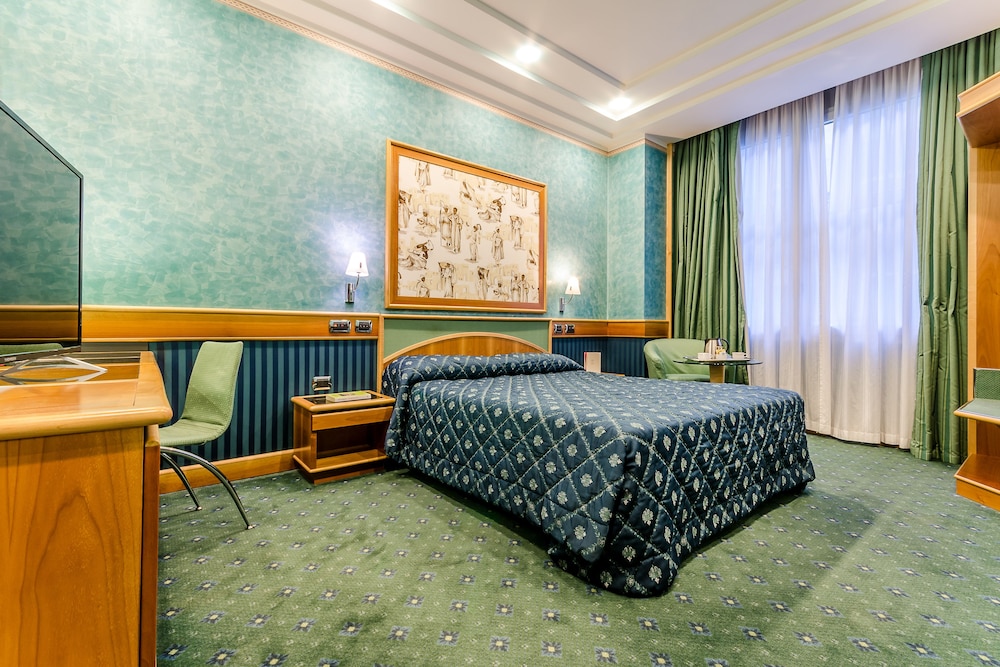 Brunelleschi Hotel Milan 14/49
