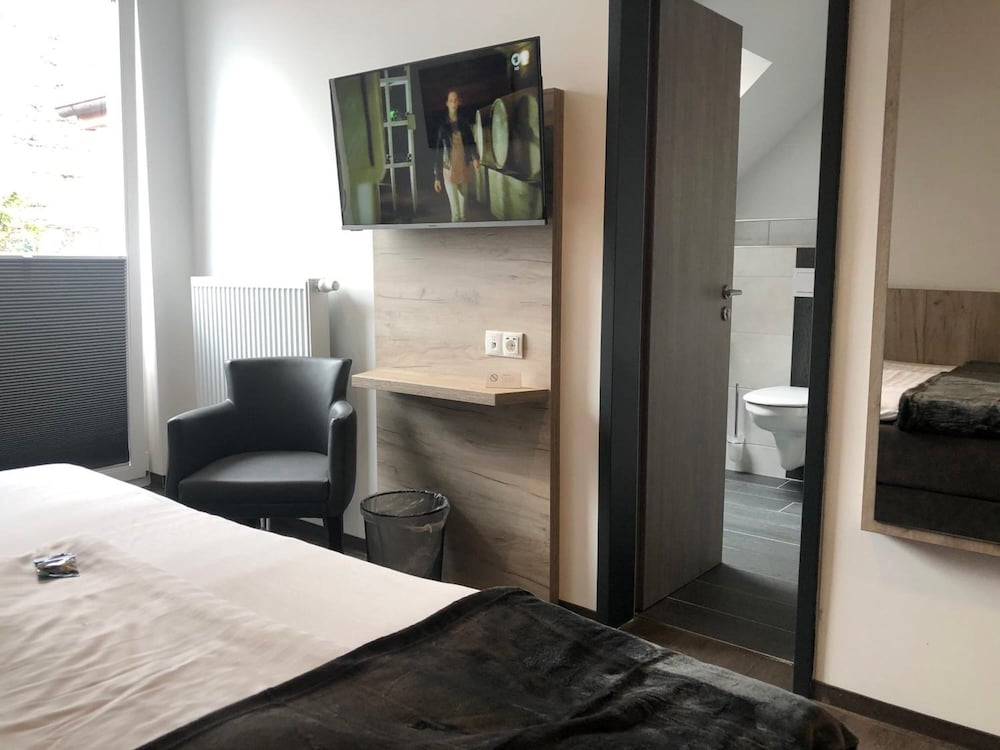 Hotel Am Stadtpark 33/63