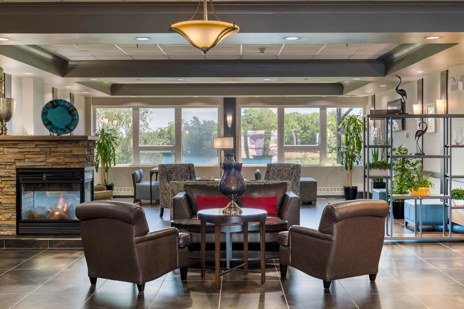 Best Western Plus Chocolate Lake Hotel 42/80