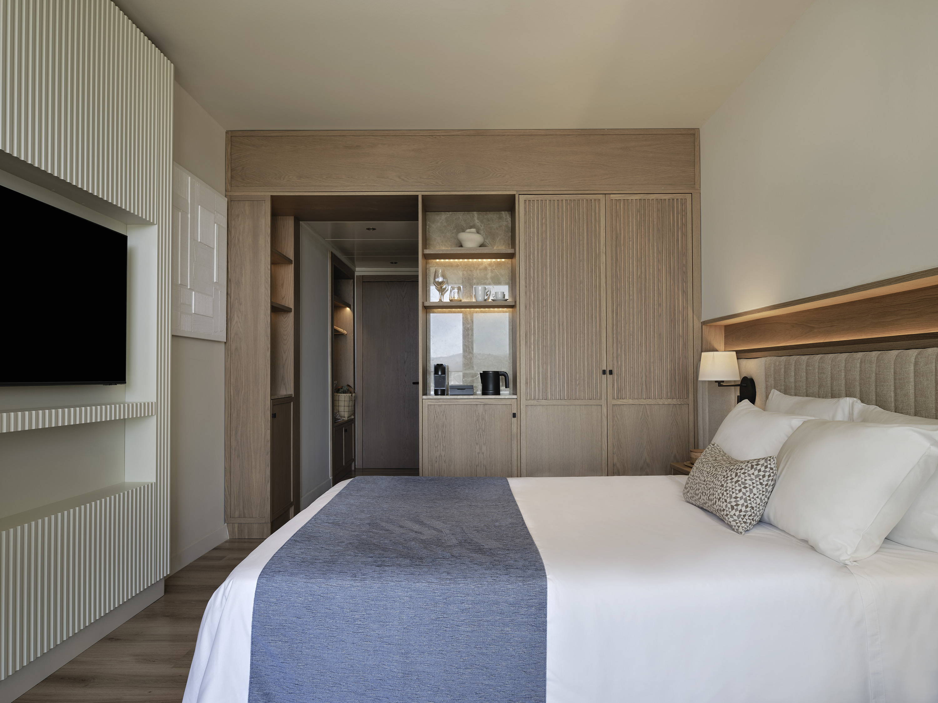 Room, Bay View, Main Building