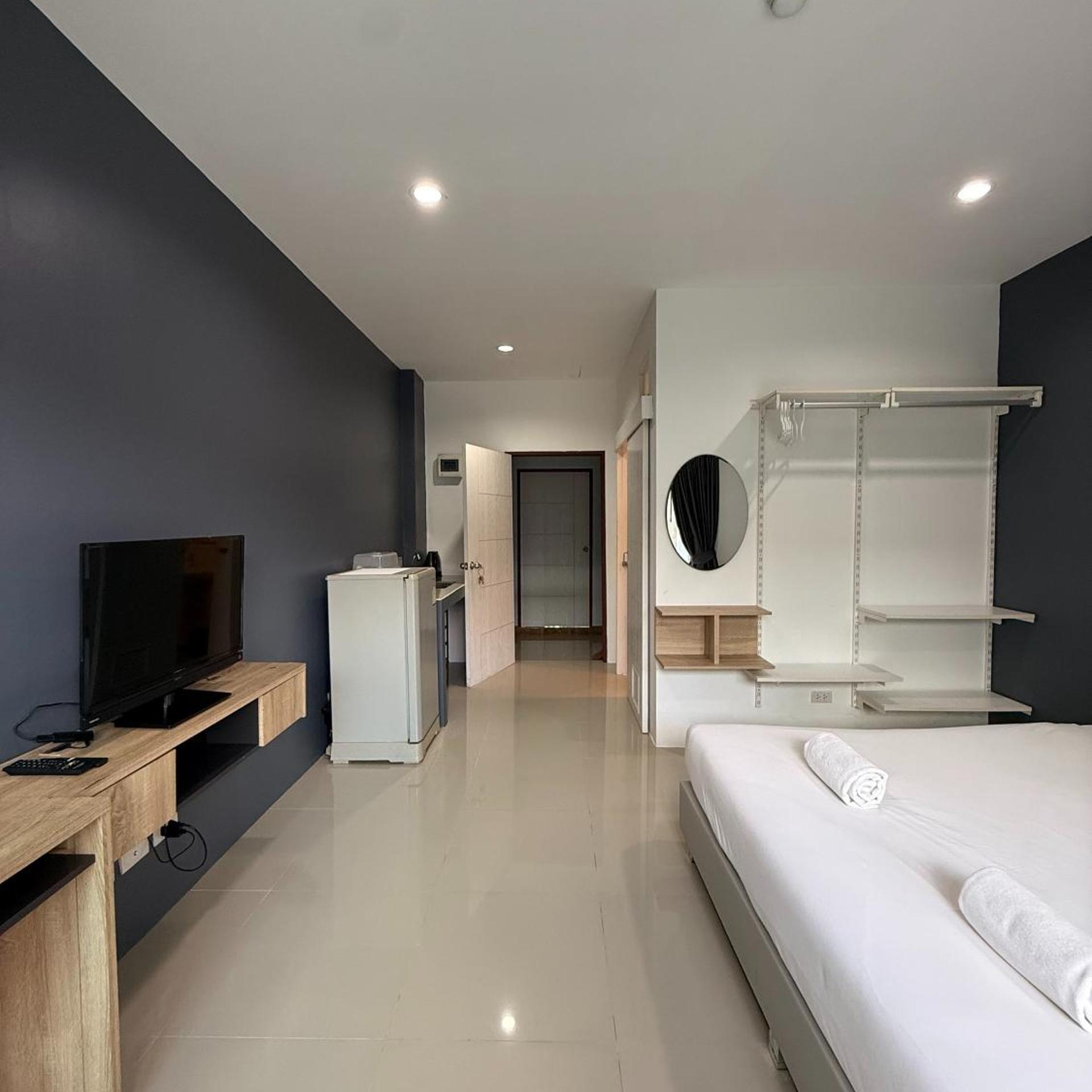 Room, Double Bed, Garden View, Big Buddha Hill Side 8/10