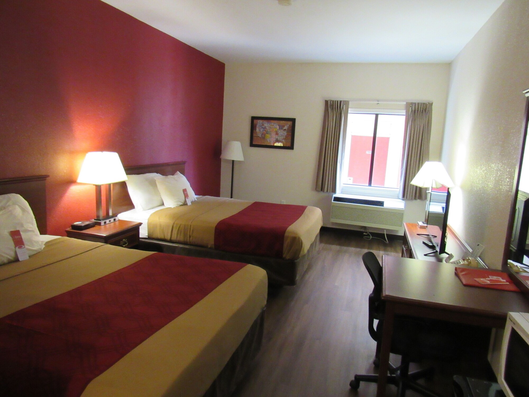 ROOM, 2 DOUBLE BEDS