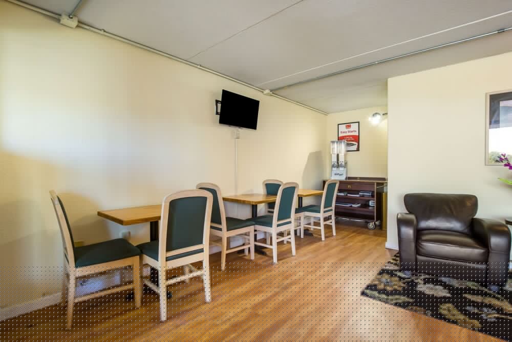 Americas Best Value Inn Danville, IL 28/50