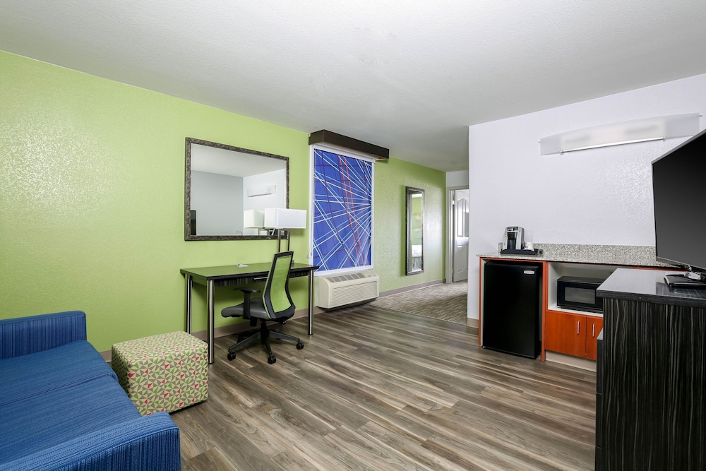 Holiday Inn Express Lancaster 49/70