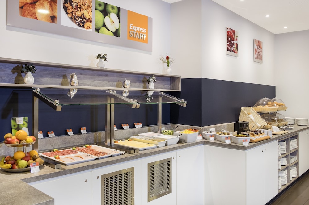 Holiday Inn Express Friedrichshafen 67/76