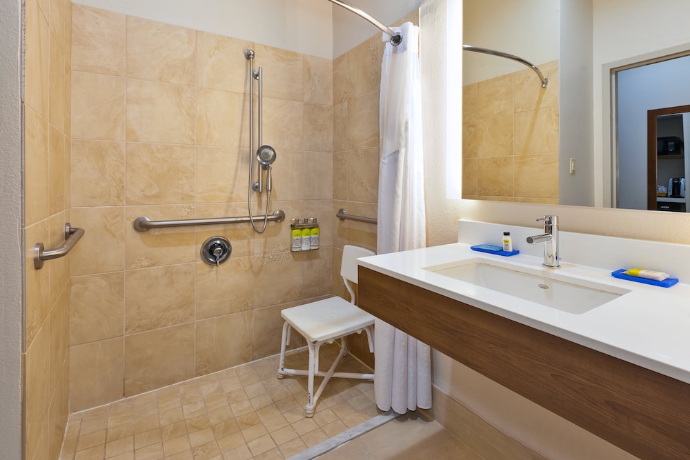 Holiday Inn Express Hotel And Suites Dayton South Franklin 12/56