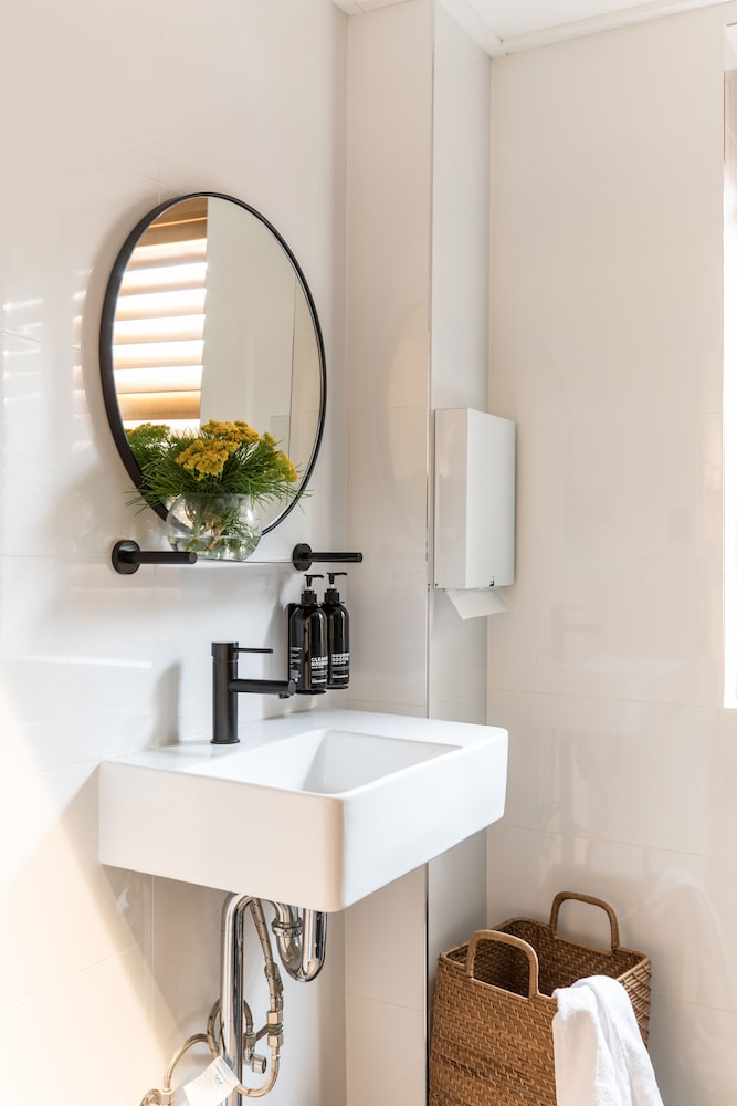 The Jensen Potts Point 48/50