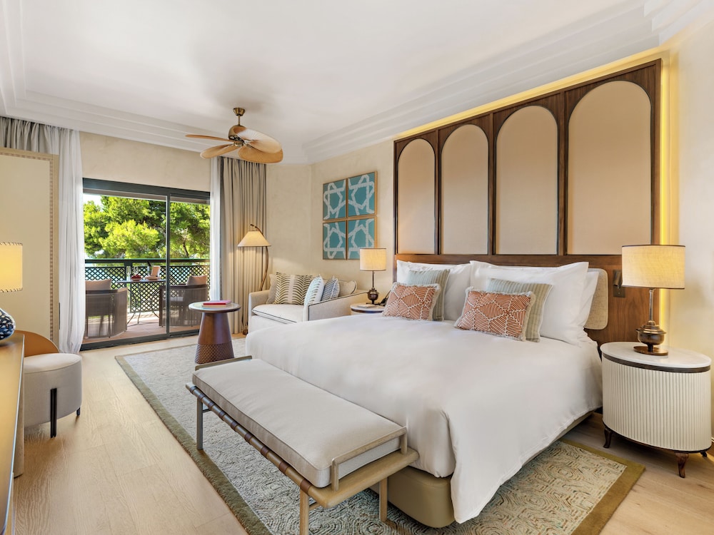 Garden Suite, King Bed, Sofa