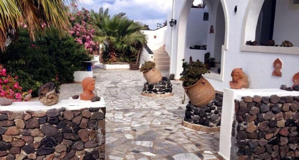 Pension Livadaros 8/71