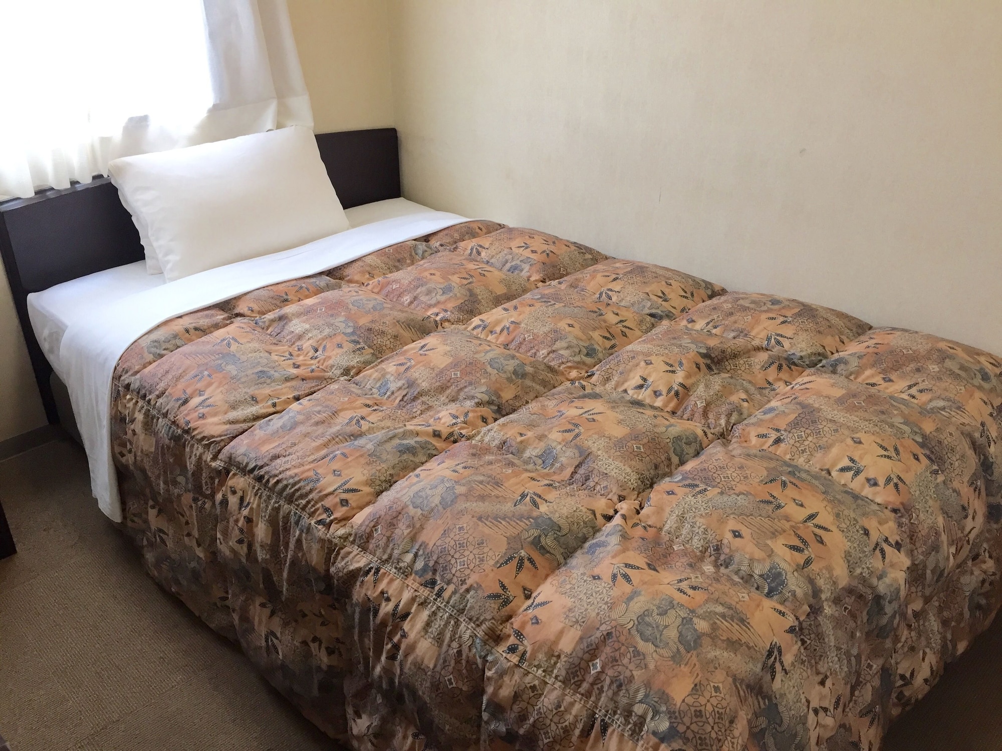 1 BEDROOM, SINGLE, SMOKING