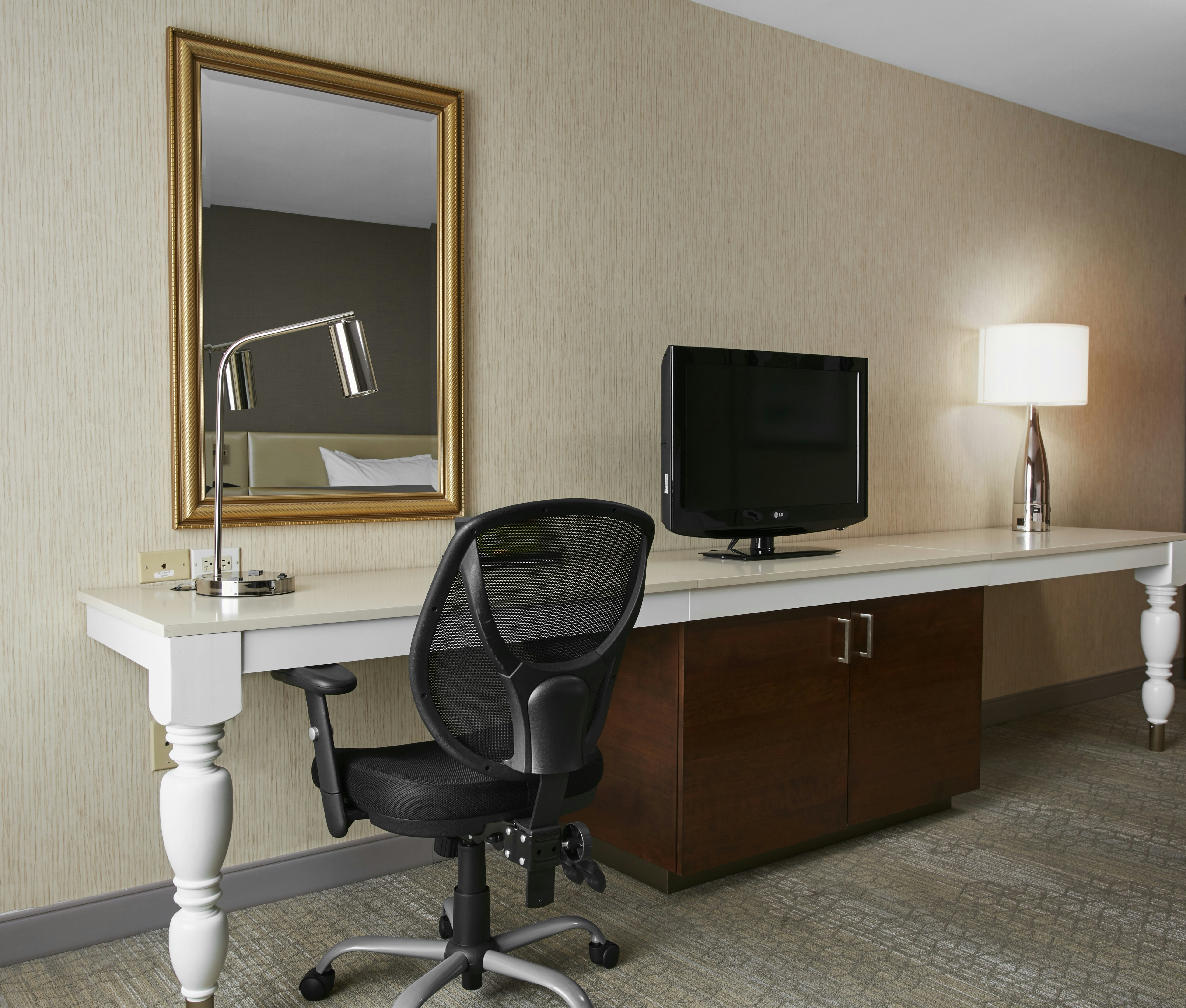 Hilton Garden Inn San Francisco Airport North 41/56
