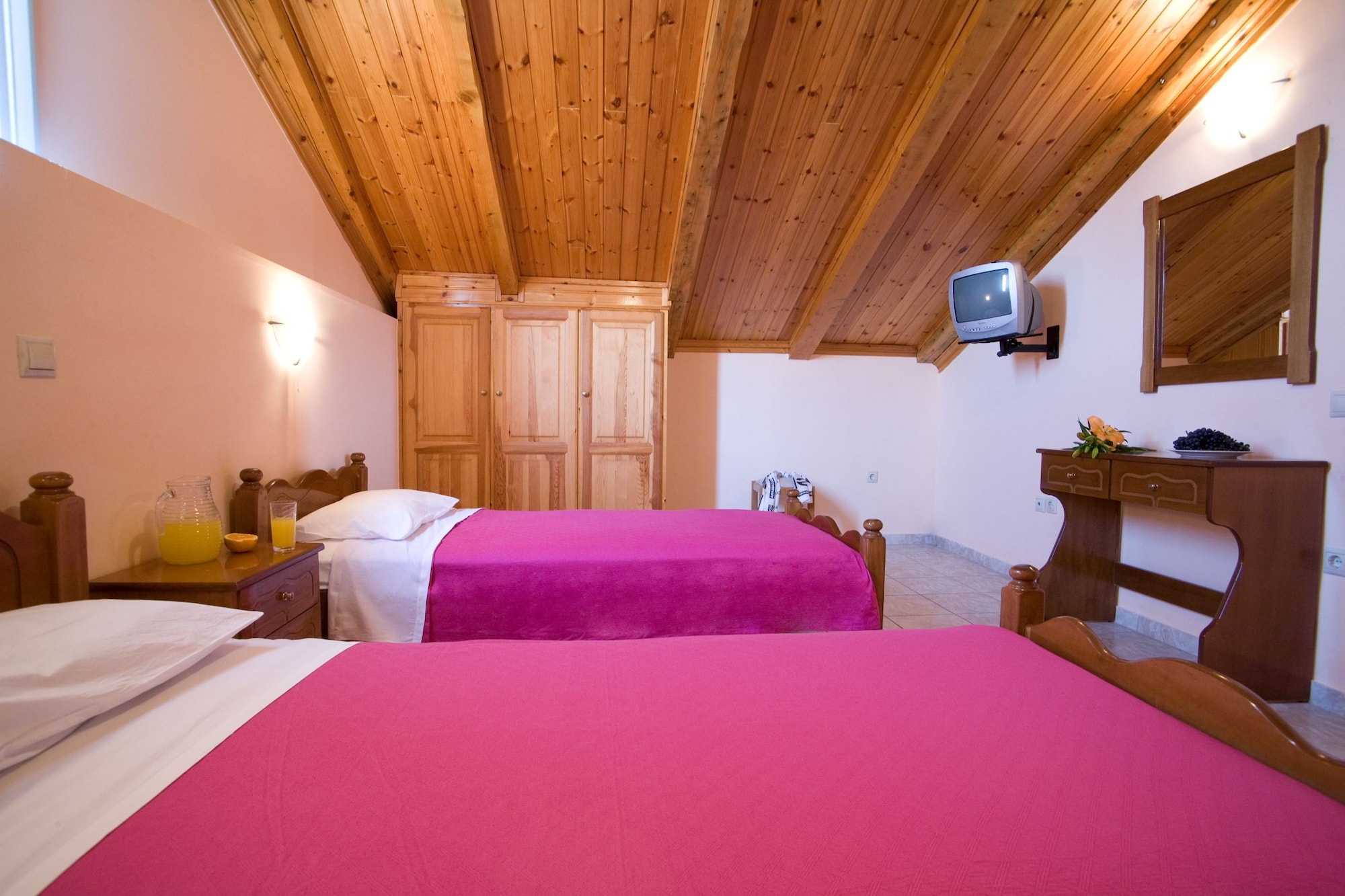 2 BEDROOMS, APARTMENT