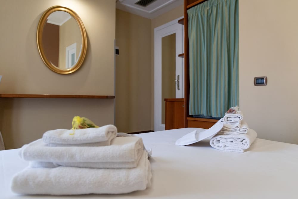 Hotel Suite Ares 11/19