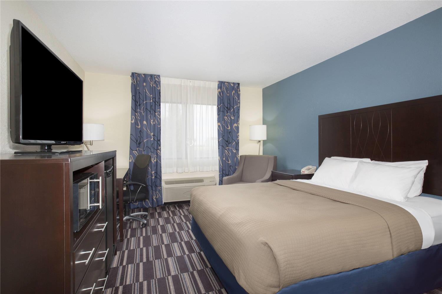AmericInn by Wyndham Mount Pleasant 6/20