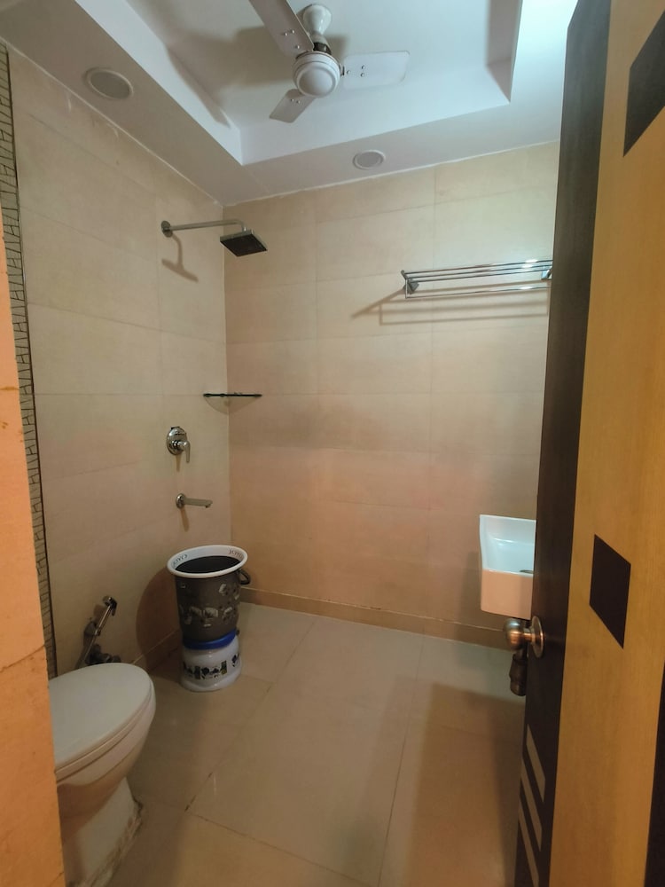 Hotel Grace At Karol Bagh 42/45