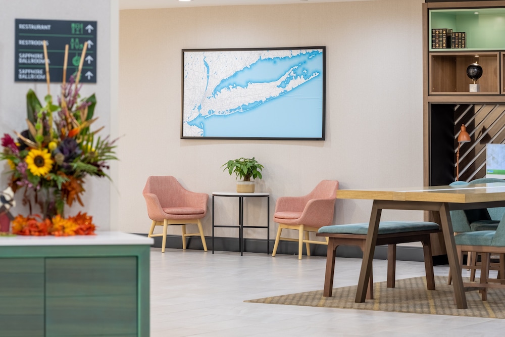 Holiday Inn Long Island - Islip Arpt East 35/46