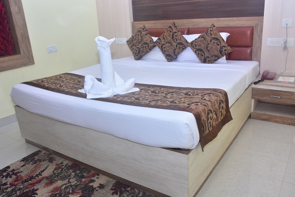 HOTEL ARYA PALACE 14/32