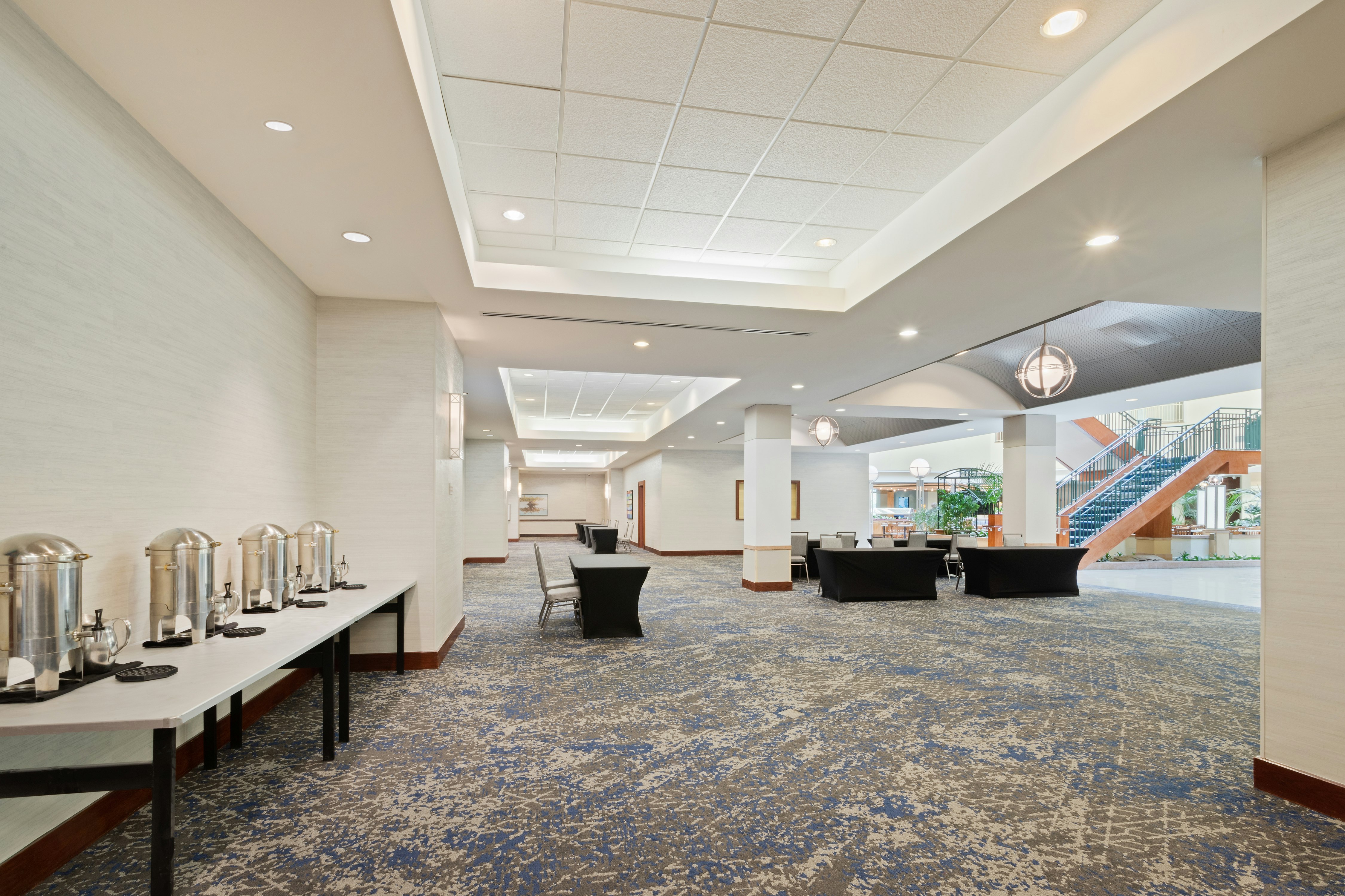 Embassy Suites By Hilton Tampa Usf Near Busch Gardens 6/23