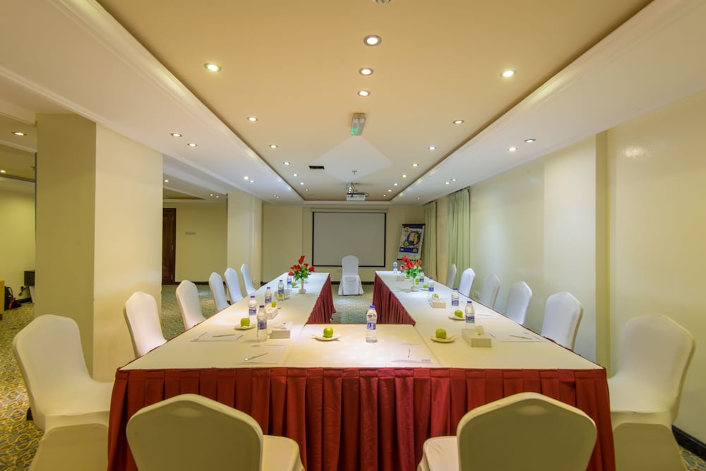 Caesar Hotel Oman 39/43