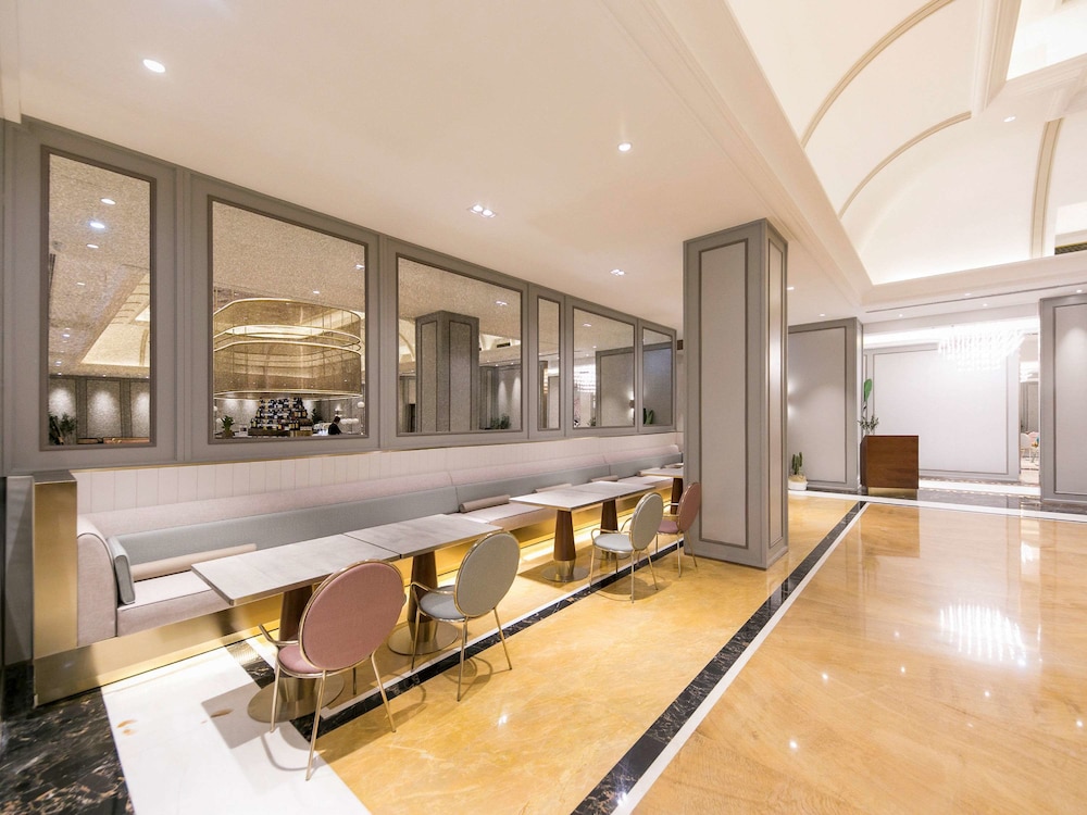 Mercure Beijing Chang An West 29/48