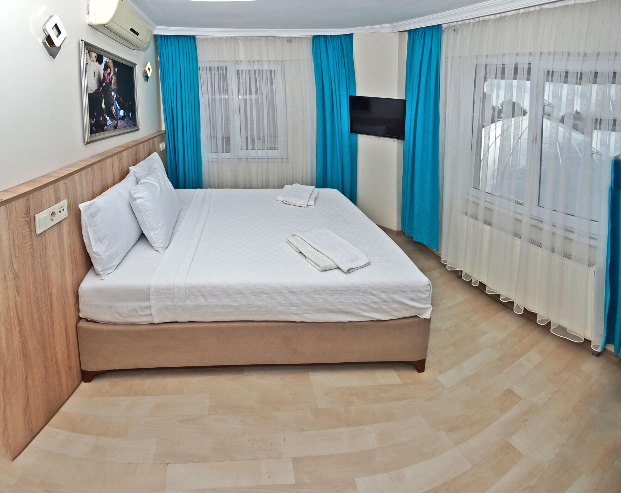 Standard, Triple, Multiple Beds