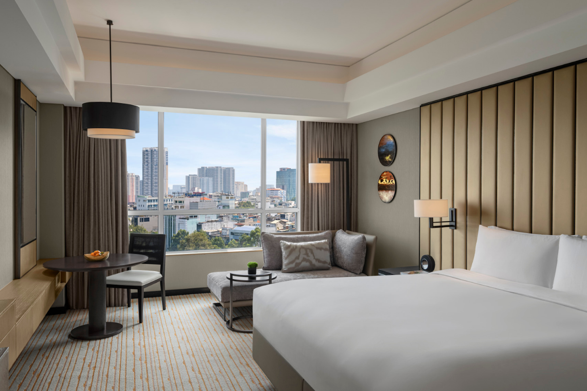 New World Saigon Hotel 11/77