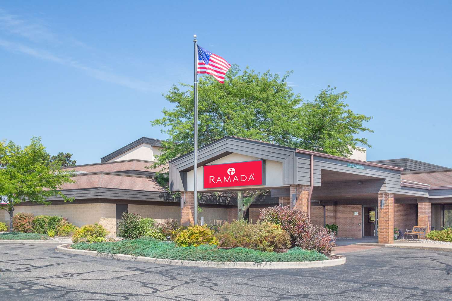 Ramada by Wyndham Waupaca 1/22