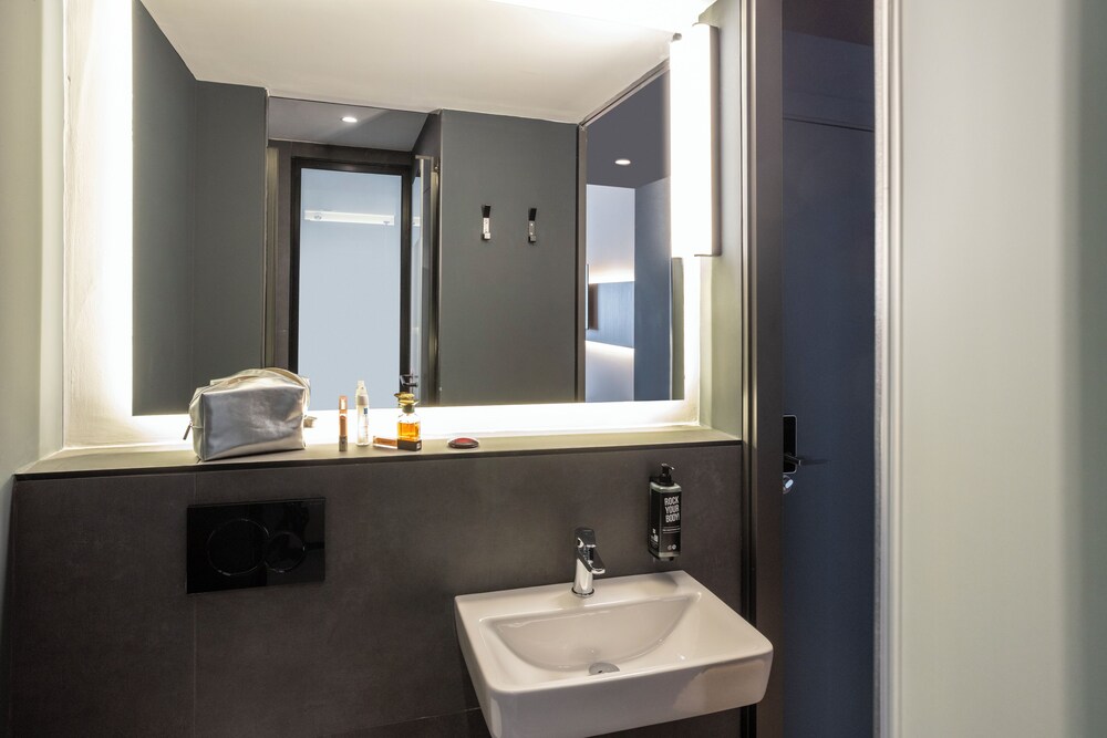 Ibis Madrid Norte Las Tablas 23/25