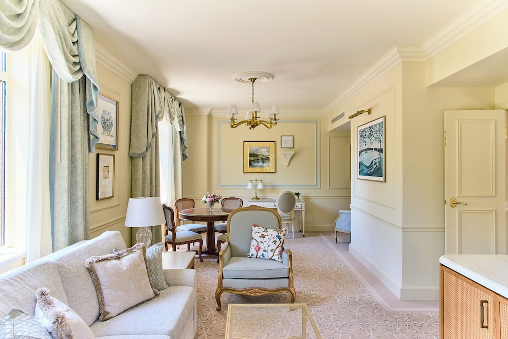 The Charleston Place 55/79