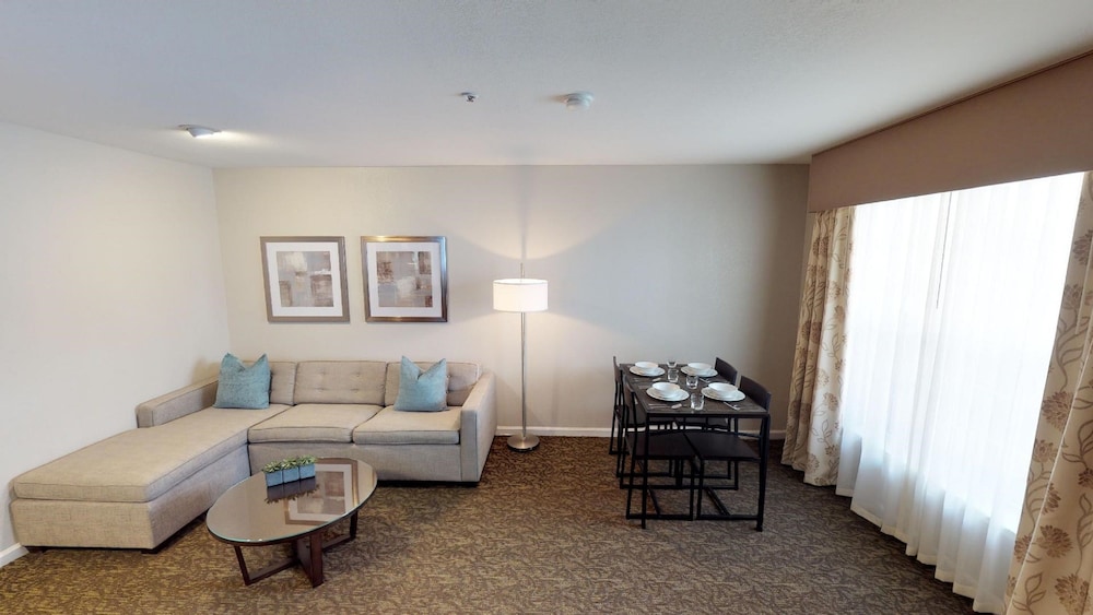 Chase Suite Hotel Brea 39/55