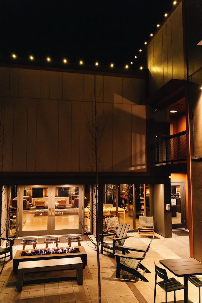 Waypoint Hotel 48/62