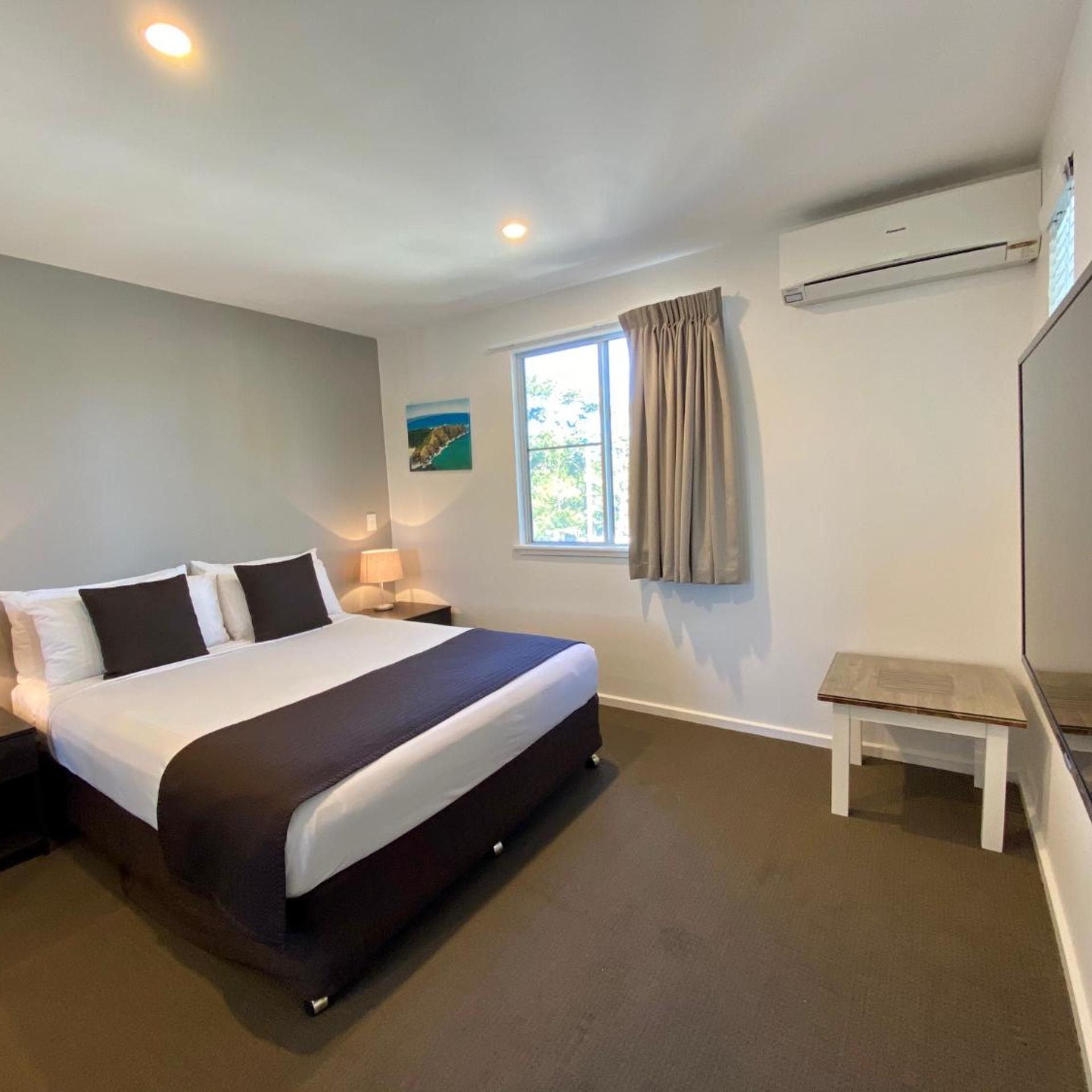1 Bedroom, Apartment, Street Side View