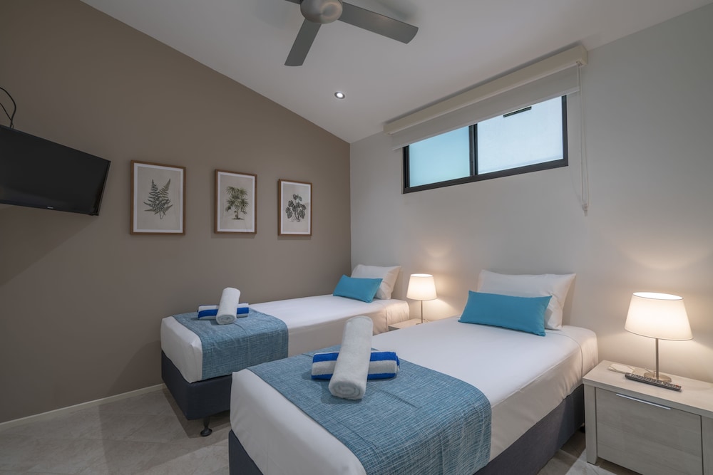 Saltwater Luxury Apartments 9/40