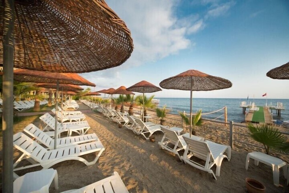 Club Dizalya 33/45