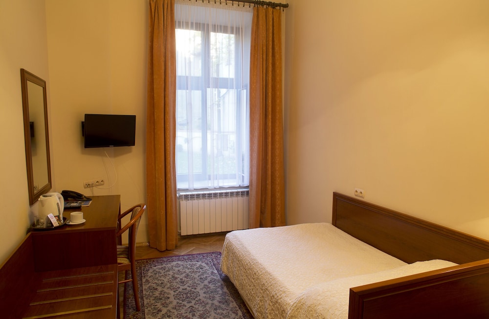 APARTHOTEL BASZTOWA 18/60
