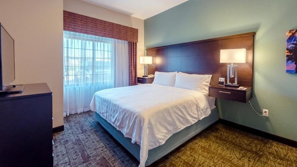 Staybridge Suites Houston-Nasa/Clear Lake 22/80