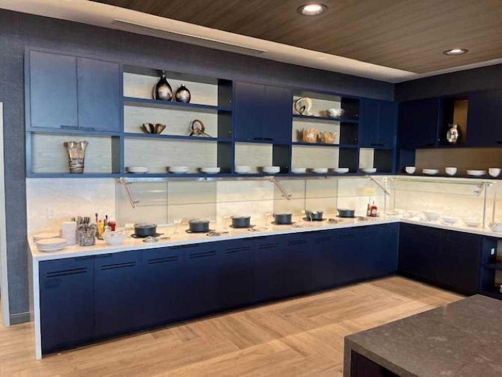 Hyatt Place Toronto Airport 36/50