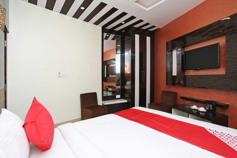 Oyo 15617 Abi's Inn 23/50