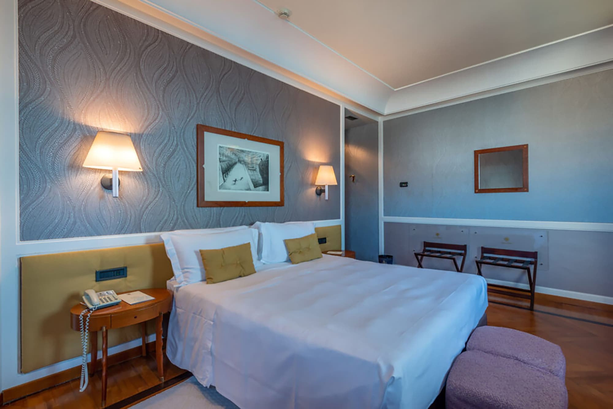 Deluxe, Sea View
