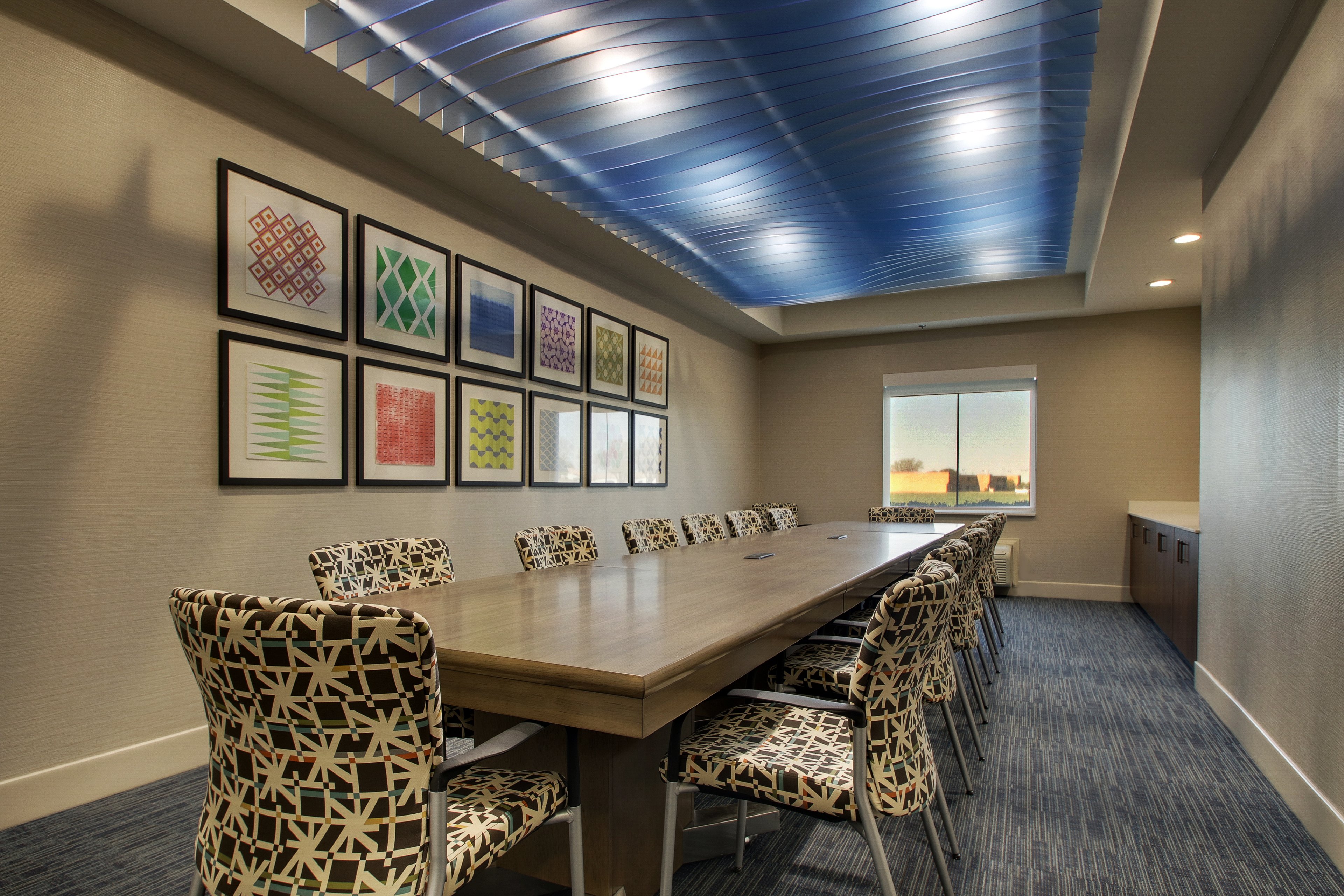 Holiday Inn Express Hotel & Suites Vernon College Area (HWY 287) 47/48