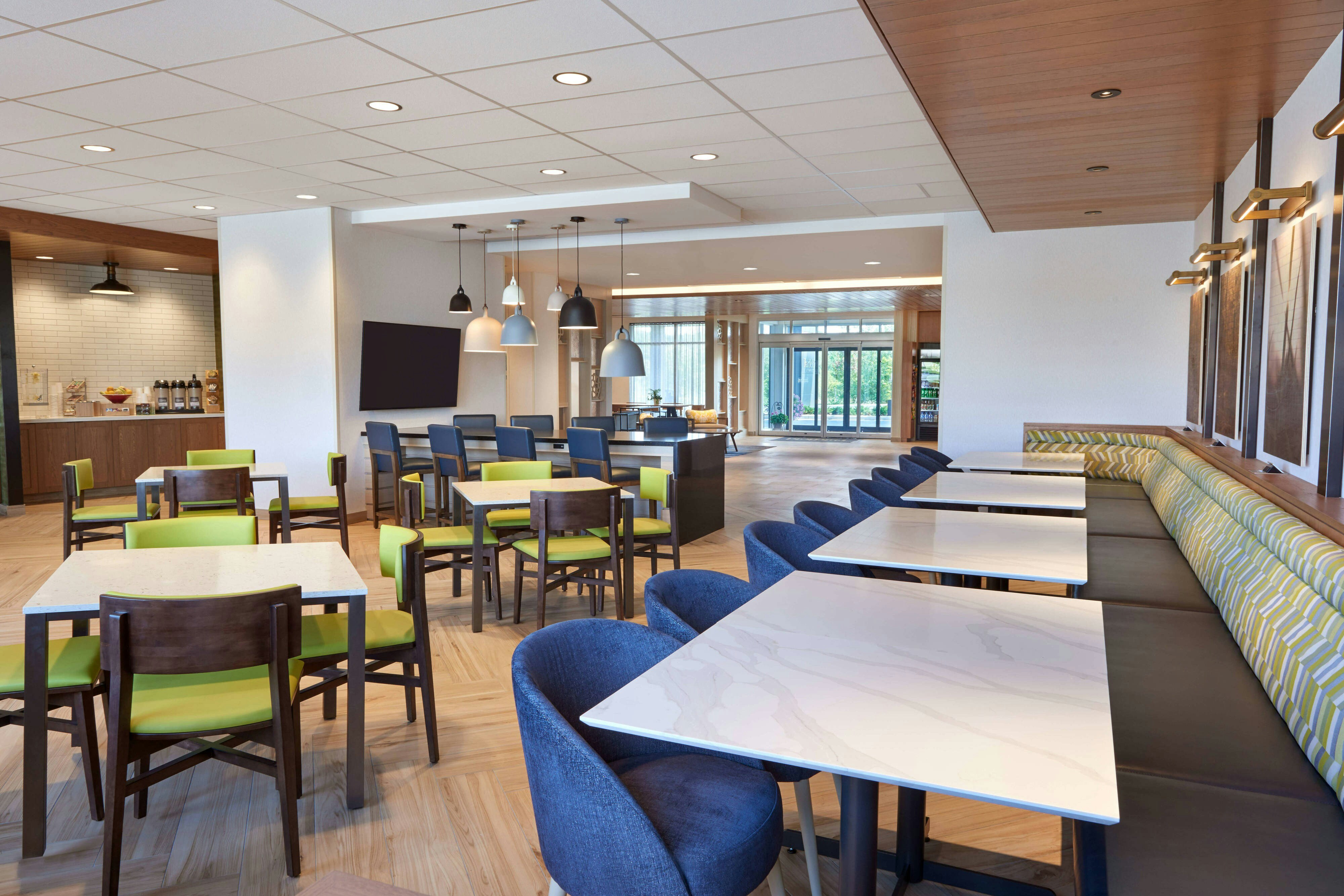 Fairfield Inn & Suites by Marriott Orillia 8/14