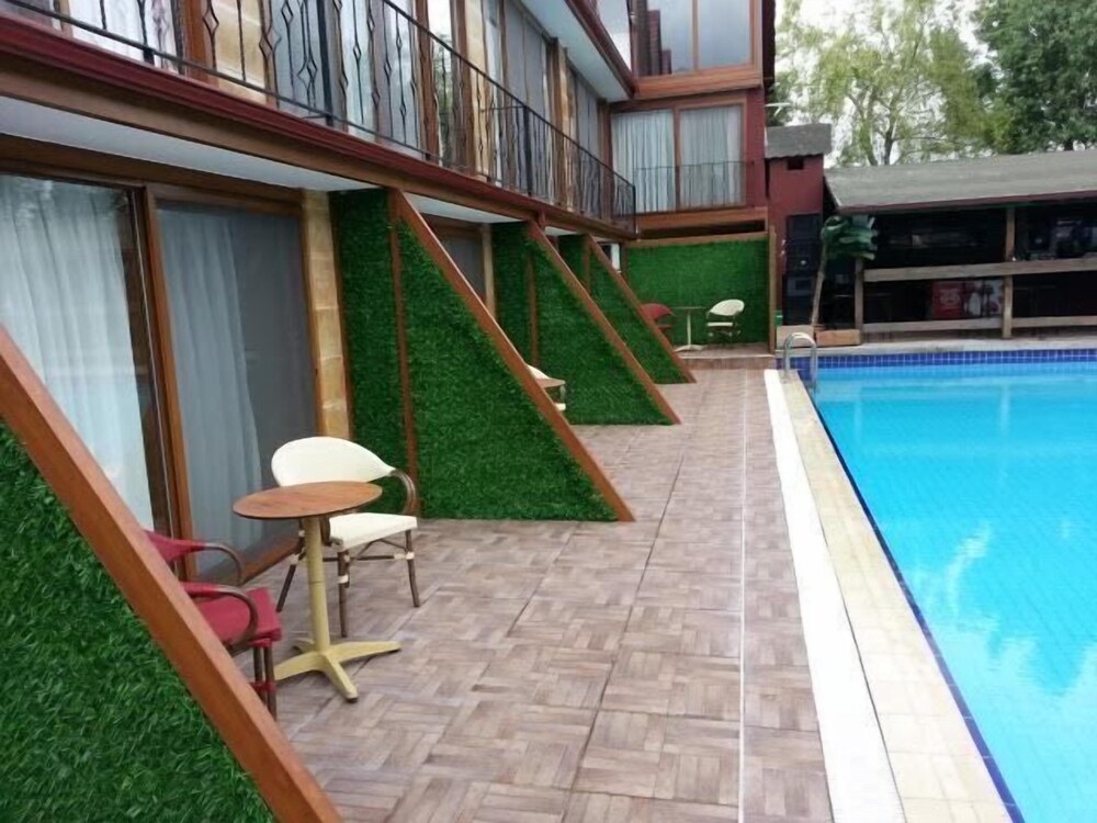Green House Garden Park Hotel 33/37