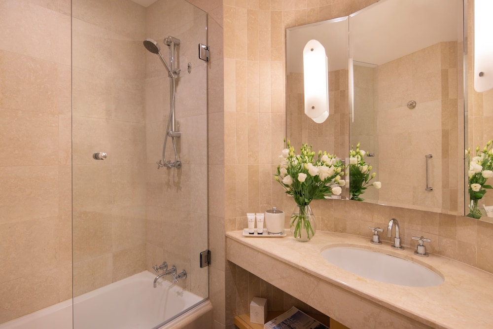 Sofitel Sydney Wentworth 18/70
