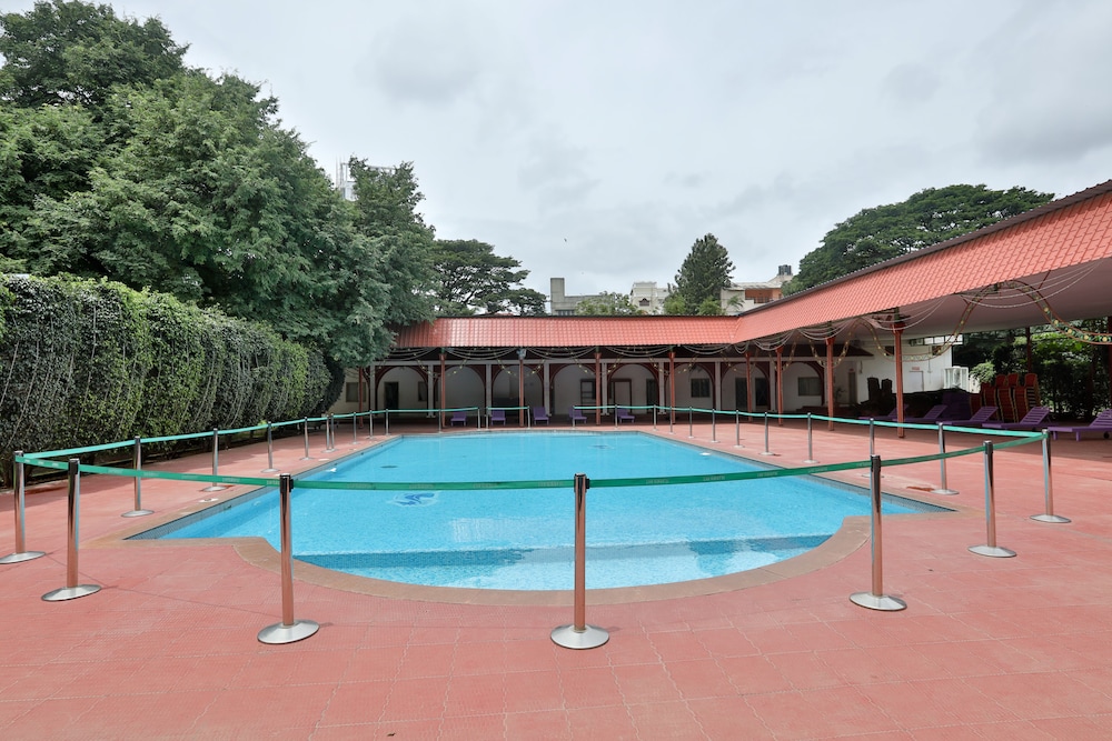 Jayamahal Palace Hotel 35/68