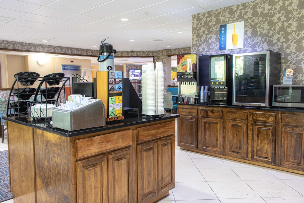Best Western Plus Richmond Hill Inn 5/53
