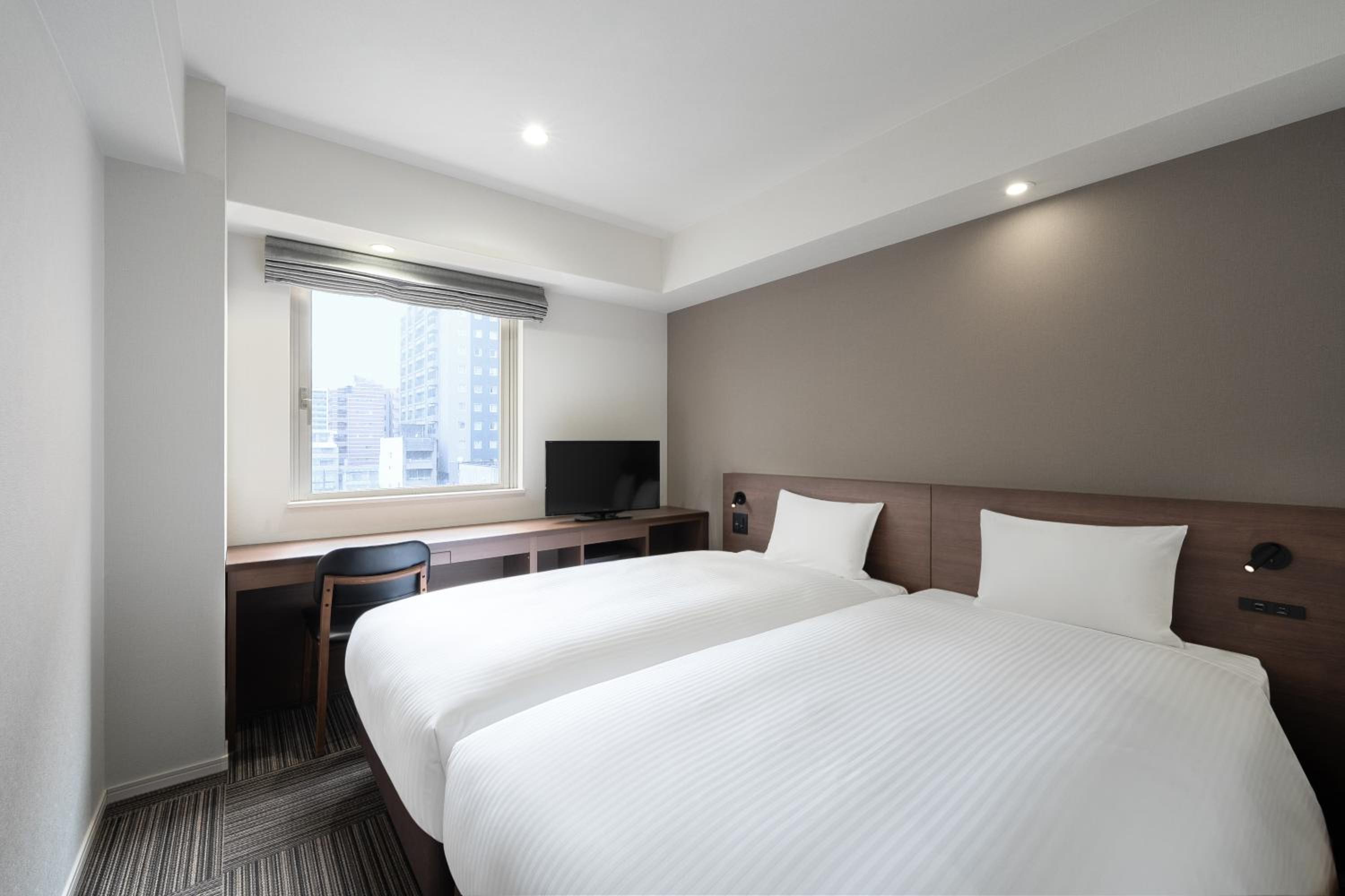 Standard, Twin Beds